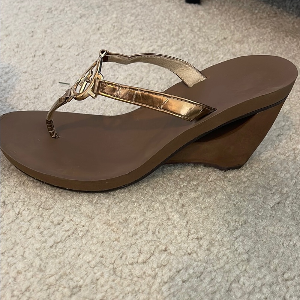 Michael Kors Gold Brown Wedge Sandals with Metallic Accents - Picture 3 of 4